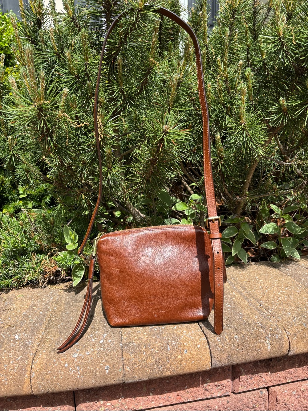 Fossil Cognac Brown Cowhide Leather Adjustable Strap Crossbody Shoulder Bag